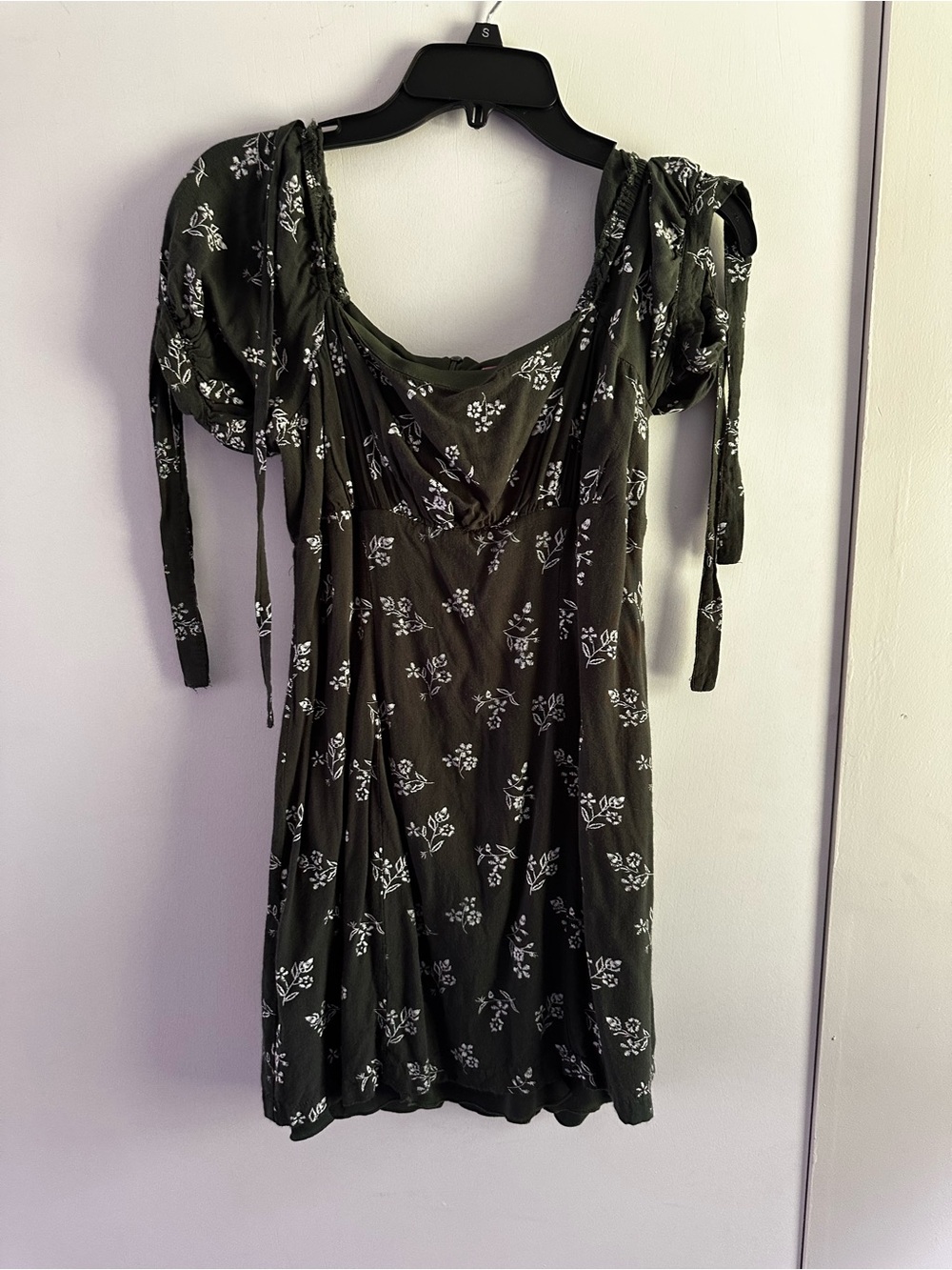 Olive Green Floral Tie-Sleeve Dress